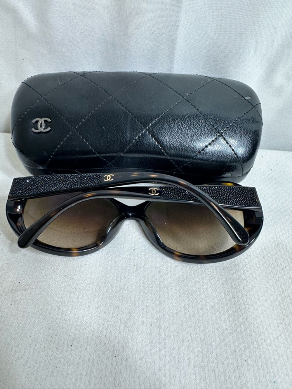 Chanel Oversized Sunglasses - Picture 7 of 12